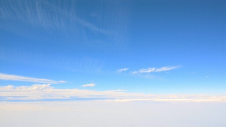 cirrus clouds indicate precipitation