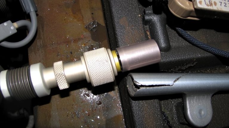 detects internal engine issues