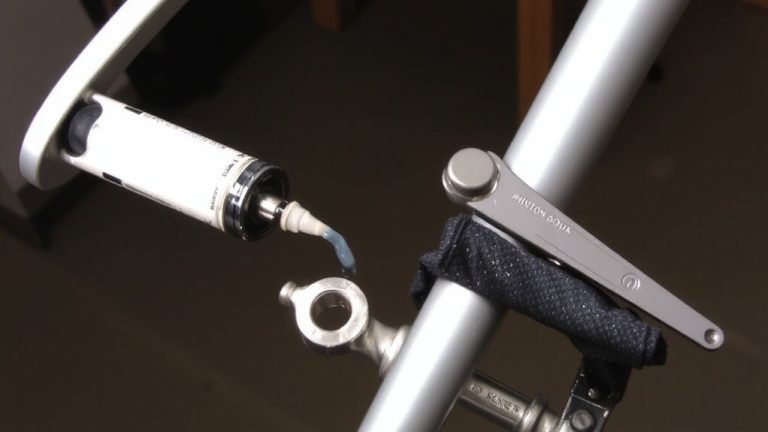 downhill bike pivot lubrication