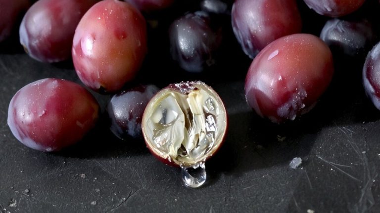 frozen grapes refresh and fuel