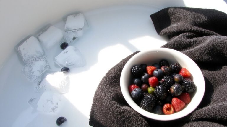 ice baths with berry antioxidants